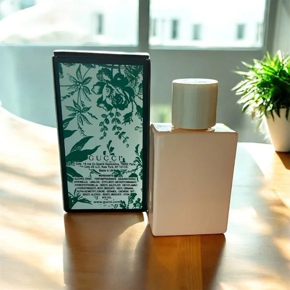 NIB- Gucci Bloom Acqua di Fiori-E.D.T-5ML/.16FL OZ MINI - Picture 3 of 3